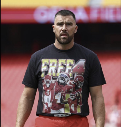 1758050109 travis kelce.jpg
