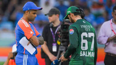 1758270925 suryakumar yadav.jpg