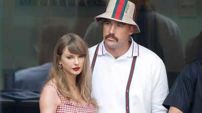 1758602030 taylor swift and travis kelce.jpg