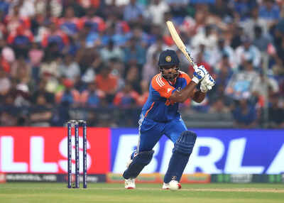 1758728085 india v oman asia cup.jpg