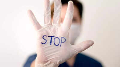 1759048735 credits canva.jpg