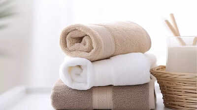 8 clear signs its time to replace your old towels before they cause problems.jpg