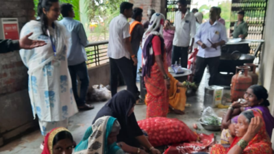 A record discharge of over 3 lakh cusecs from jayakwadi dam displaced more than 9800 residents in jalna and downstream areas as the godavari river swelled.jpg
