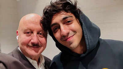 Anupam kher shares selfie with ahaan panday.jpg