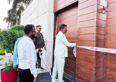 Bareilly violence properties being sealed by the development authority.jpg