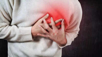 Breathlessness and chest pain arent always a heart attack know more about the non cardiac causes symptoms and risks.jpg