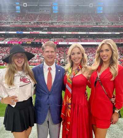 Clark hunt and family.jpg