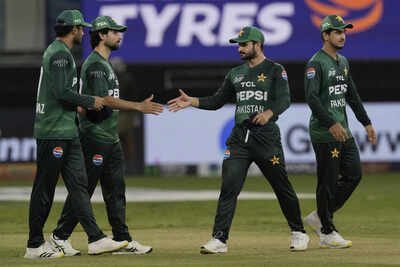 Rashid Latif slams India’s handshake snub: 'If it’s about Pahalgam, then fight a war, don’t bring it to cricket' | Cricket News India dominates rival pakistan at asia cup wins by seven wickets.jpg