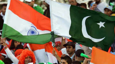 India pakistan fans 1409 sd.jpg