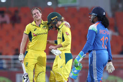 India v australia odi series game 1.jpg
