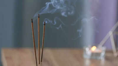 Is burning incense daily as harmful as smoking effects of incense smoke on your lungs.jpg