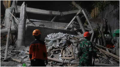 Islamic building collapsed ap image.jpg