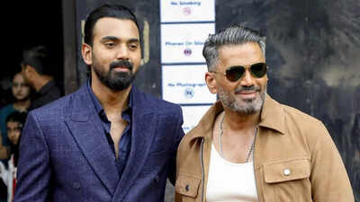 Kl rahul and suniel shetty.jpg