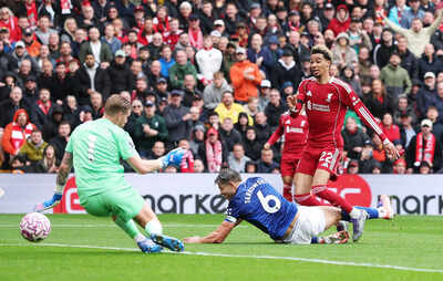 Liverpool v everton premier league.jpg