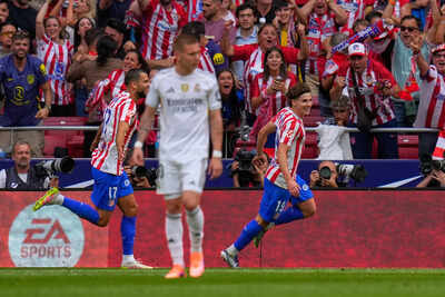 Lvarez scores twice as atletico beats real madrid 5 2 in la liga derby.jpg