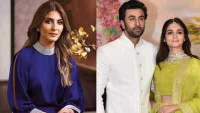 Riddhima kapoor ranbir alia.jpg