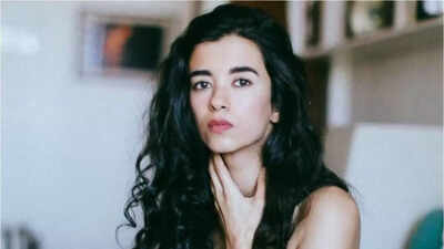 Saba azad.jpg