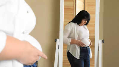 Sadhguru reveals how abdominal fat harms womens heart metabolism and reproductive health.jpg