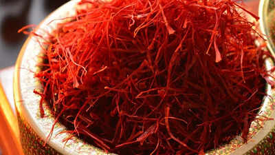Saffron for glowing skin natural diy remedies for brightness scars and pigmentation.jpg