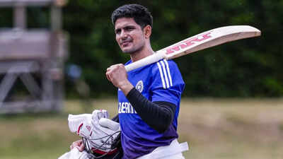 1759968071 shubman gill.jpg