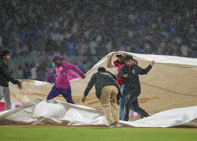 1761786224 india vs australia.jpg