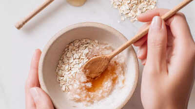 4 diy ways to use oats for glowing and hydrated skin.jpg