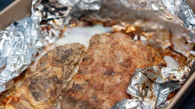 Avoid these 6 aluminum foil uses to protect food and health.jpg