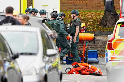 Car and knife attack at uk synagogue on yom kippur kills 2 and wounds 3.jpg