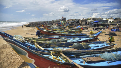 Cyclone montha slams andhra one dead thousands evacuated.jpg