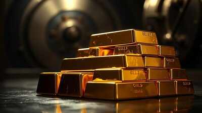 Gleaming gold bar stack.jpg