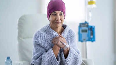 Hair loss reasons during chemotherapy 5 causes mechanisms and regrowth.jpg