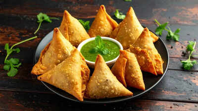 How a rs 20 samosa habit can lead to a rs 3 lakh angioplasty delhi doctor warns of the real cost of unhealthy eating.jpg