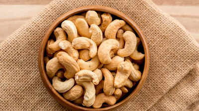 How to spot fake cashews 5 easy ways to check quality and safety.jpg