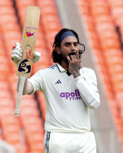 India vs west indies test match day 2.jpg