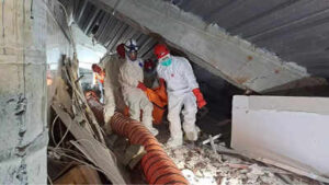 Indonesia school collapse.jpg