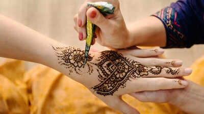 Karwa chauth henna safety 5 mehendi side effects and precautions for healthy skin.jpg