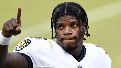 Lamar jackson injury update ravens star back on field before week 8 yet team refuses to confirm his status.jpg