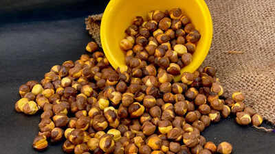 Roasted chana for diabetes a healthy snack to control blood sugar.jpg