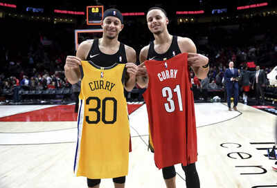 Seth and stephen curry.jpg