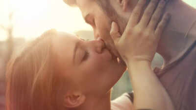 The science behind a kiss why it feels electric deep and unforgettable.jpg