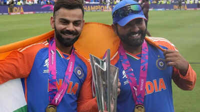 Virat kohli and rohit sharma pti photo.jpg