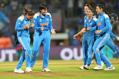 1762111425 india women39s cricket wcup.jpg