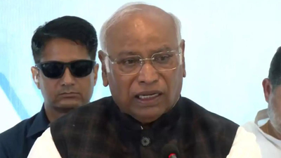 1762943335 mallikarjun kharge.jpg