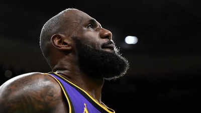 1763234556 lebron james.jpg