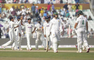 1763269175 ind vs sa 1st test match day 2.jpg