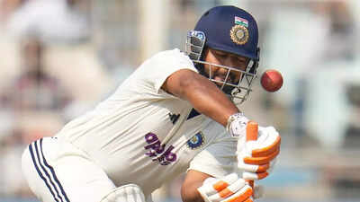 1763310502 rishabh pant.jpg