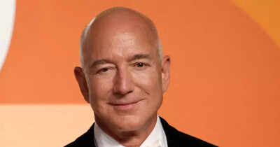 1763394573 jeff bezos.jpg