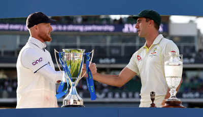 1763446018 england v australia lv insurance ashes 5th test match day five.jpg