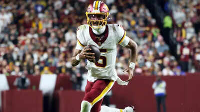 1763490134 jayden daniels.jpg