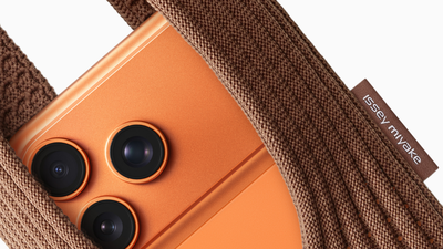 Apple launched socks like accessory for iphone called iphone pocket.jpg